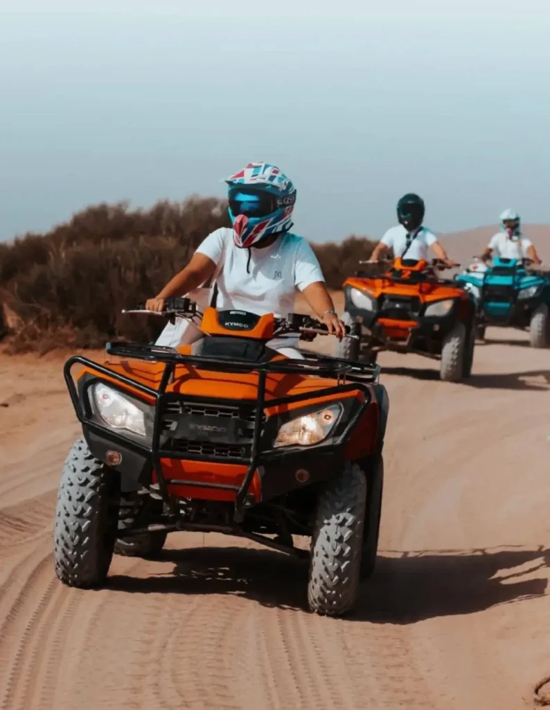 quad à Timlalin Dunes près d'Agadir Maroc